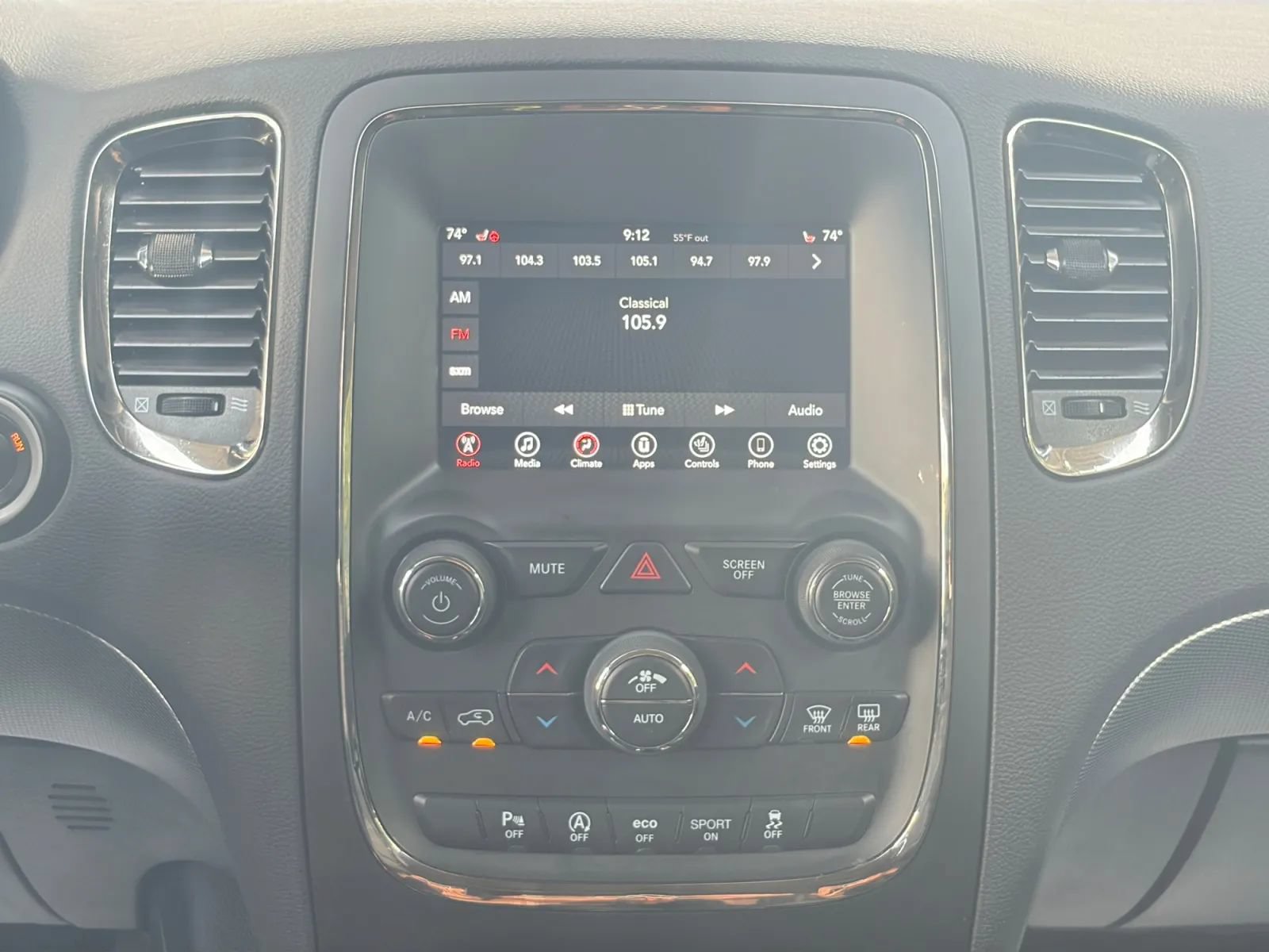 Used 2018 Dodge Durango GT AWD/4WD image 25