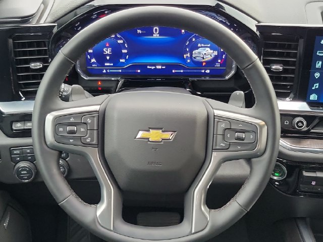 Used 2025 Chevrolet Silverado 1500 LTZ AWD/4WD image 30