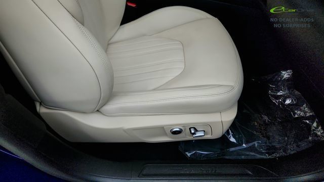 Used 2023 Maserati Levante GT AWD/4WD image 39