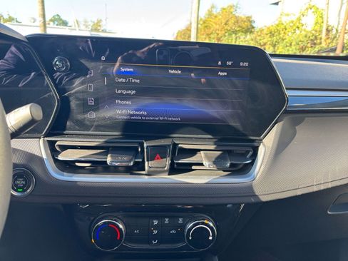 Used 2025 Chevrolet TrailBlazer LT image 18