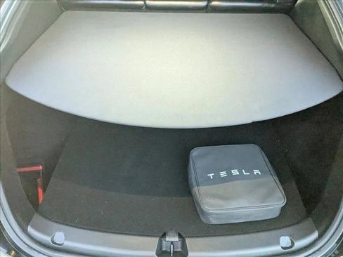 Used 2025 Tesla Model Y Performance image 6