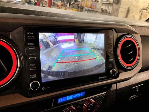 Certified 2023 Toyota Tacoma TRD Sport w/ Technology Package image 27