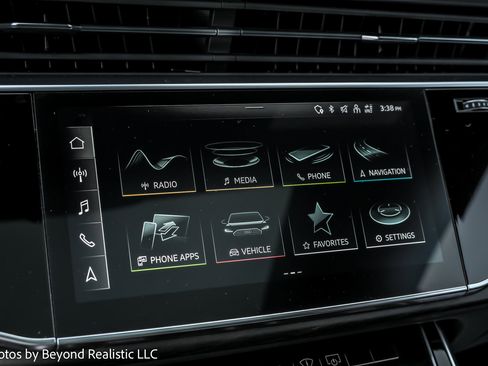 Used 2021 Audi Q8 Prestige image 41