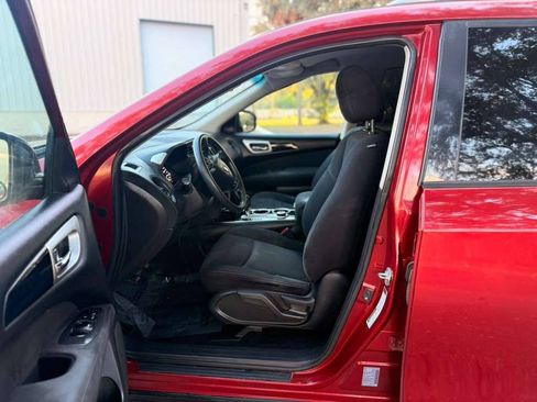 Used 2016 Nissan Pathfinder S AWD/4WD image 6