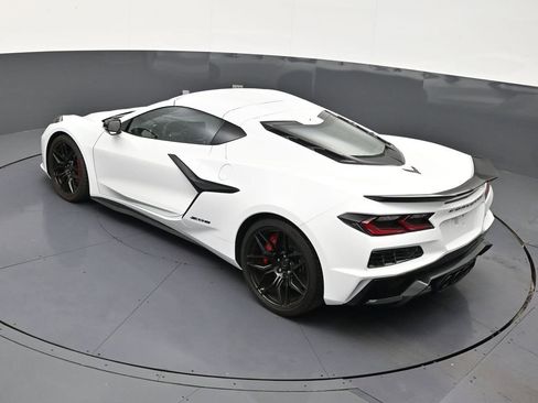 Used 2025 Chevrolet Corvette Z06 RWD image 15