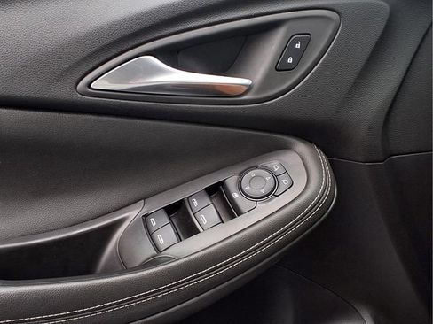Used 2025 Buick Encore GX Preferred FWD image 15
