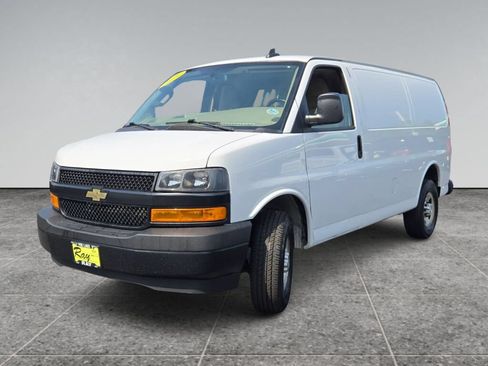 Used 2021 Chevrolet Express 2500 w/ Safety Package RWD image 4