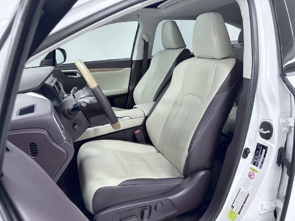 Used 2018 Lexus RX 350L FWD image 14