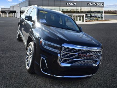 Used 2022 GMC Acadia Denali w/ Denali Technology Package image 9