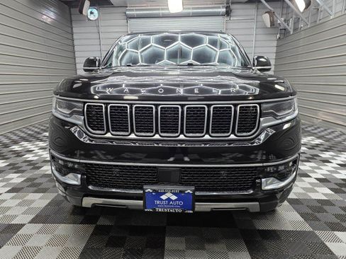 Used 2022 Jeep Wagoneer Series III w/ Flexible Seating Group AWD/4WD image 4