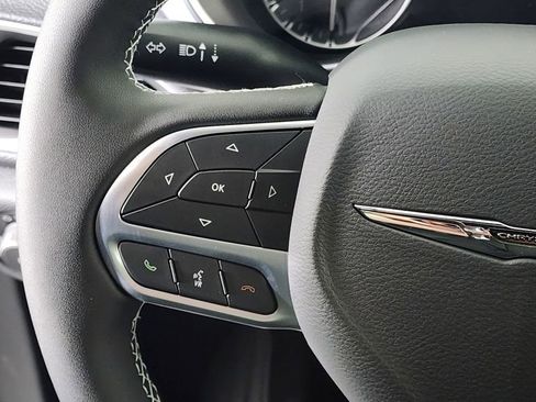 New 2026 Chrysler Pacifica Limited image 16