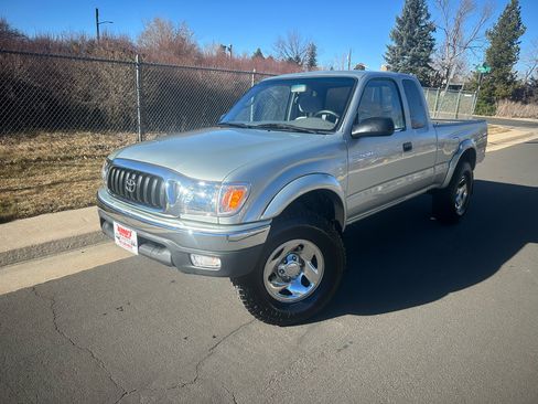 Used 2001 Toyota Tacoma 4x4 Xtracab image 1