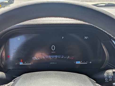 Used 2023 Jeep Grand Cherokee L Limited w/ Black Appearance Package image 17