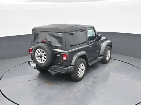 Used 2023 Jeep Wrangler Sport AWD/4WD image 32