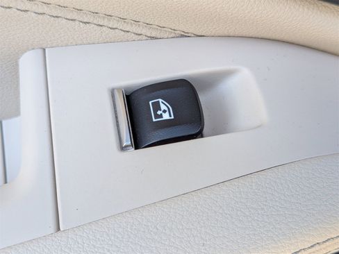 Used 2021 BMW X5 xDrive40i w/ Executive Package image 29