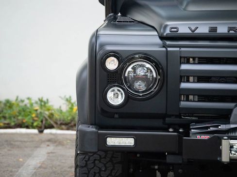 Used 1992 Land Rover Defender 110 image 25