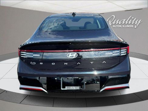 Used 2025 Hyundai Sonata SEL FWD image 5