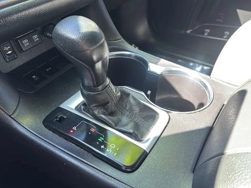 Used 2019 Toyota Highlander LE FWD image 11