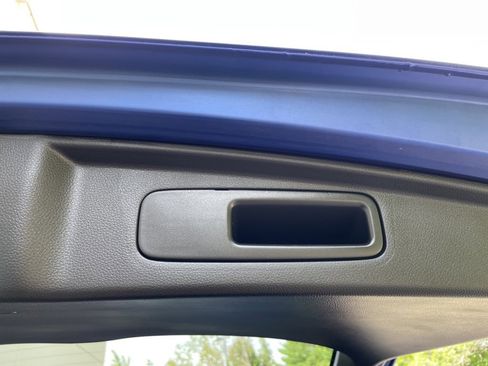 Certified 2025 Honda CR-V EX image 9