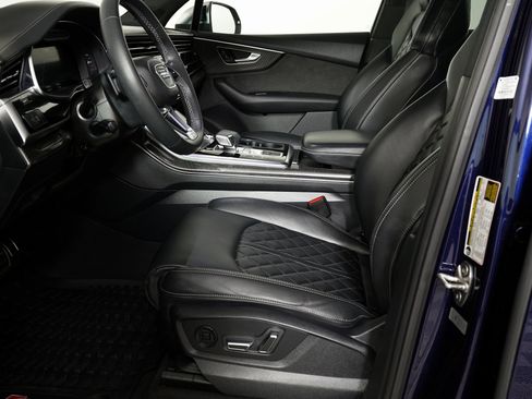 Used 2021 Audi SQ7 Premium Plus w/ Driver Assistance Package image 14