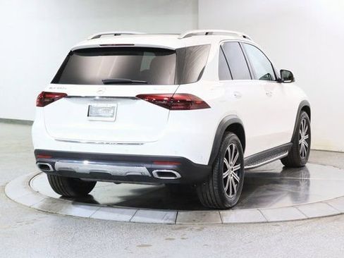 Used 2024 Mercedes-Benz GLE 450e 4MATIC w/ Driver Assistance Package image 13