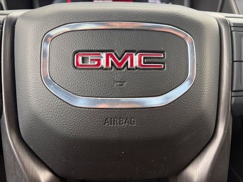 Used 2023 GMC Yukon XL AT4 w/ AT4 Premium Package image 7