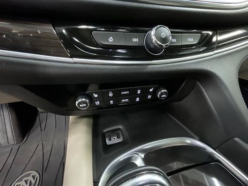 Used 2018 Buick Enclave Premium w/ Trailering Package image 17