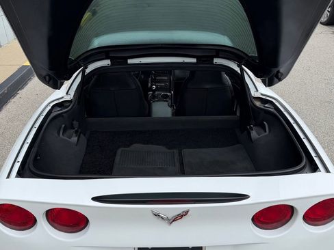 Used 2011 Chevrolet Corvette Coupe w/ 1LT RWD image 20