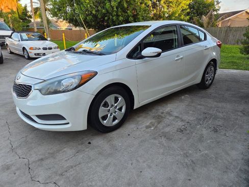 Used 2016 Kia Forte LX w/ LX Popular Package FWD image 3