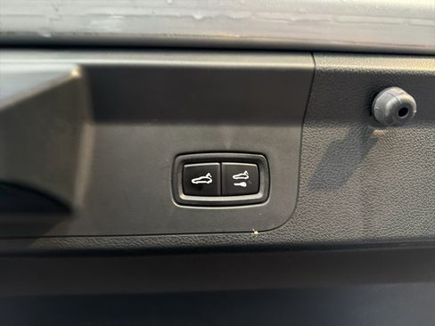 Used 2019 Porsche Panamera 4 image 11