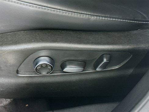 Used 2024 Cadillac XT4 Premium Luxury image 23