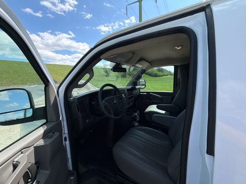 New 2025 Chevrolet Express 2500 w/ Driver Convenience Package RWD image 19