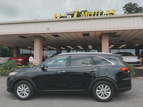Used 2019 Kia Sorento FWD w/ LX Convenience Package image 4