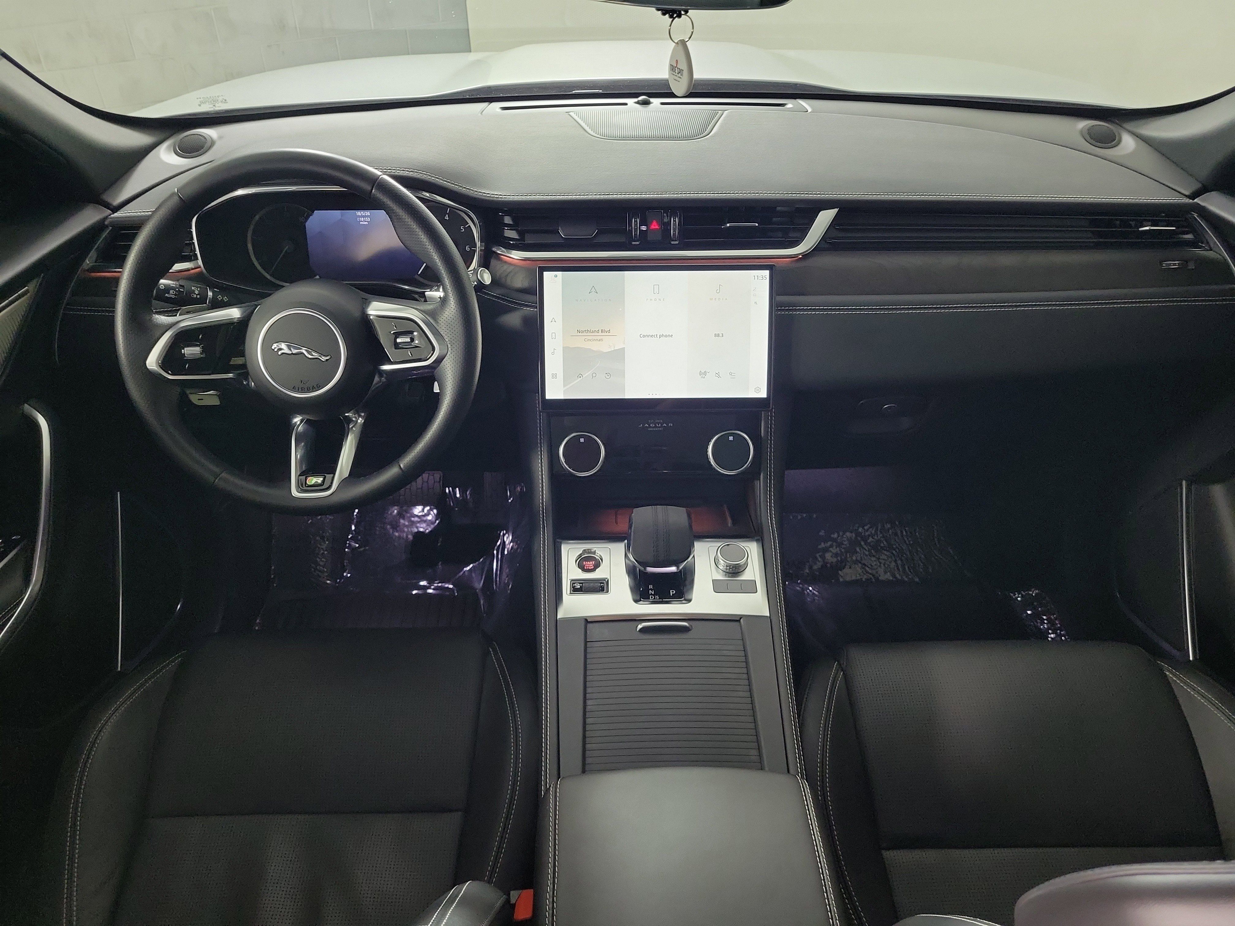 Used 2023 Jaguar F-PACE R-Dynamic S AWD/4WD image 11