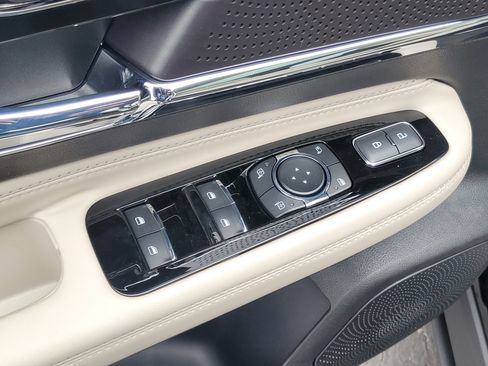 New 2026 Lincoln Corsair Reserve w/ Jet Appearance Package image 10