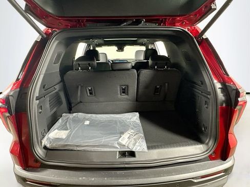 New 2026 Chevrolet Traverse LT w/ Sun and Wheel Package image 28
