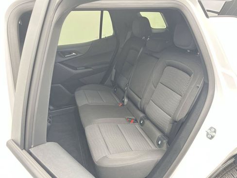 Used 2026 Chevrolet Equinox LT w/ Safety and Technology Package FWD image 10