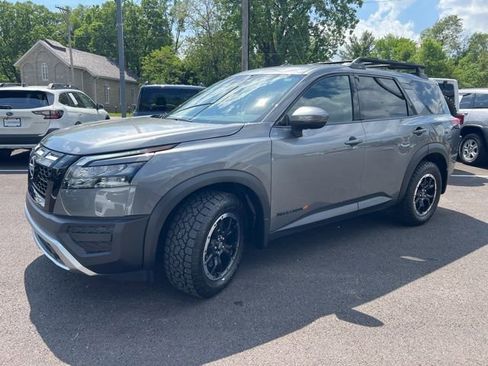 Used 2025 Nissan Pathfinder Rock Creek AWD/4WD image 34