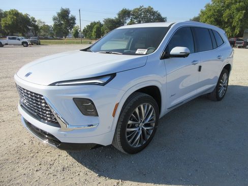 New 2026 Buick Enclave Avenir w/ Super Cruise Package image 10