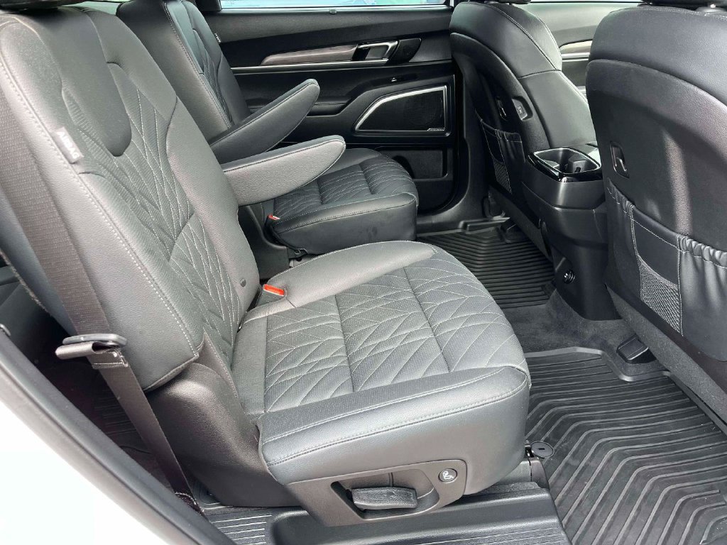 Used 2025 Kia Telluride SX X-Line AWD/4WD image 11