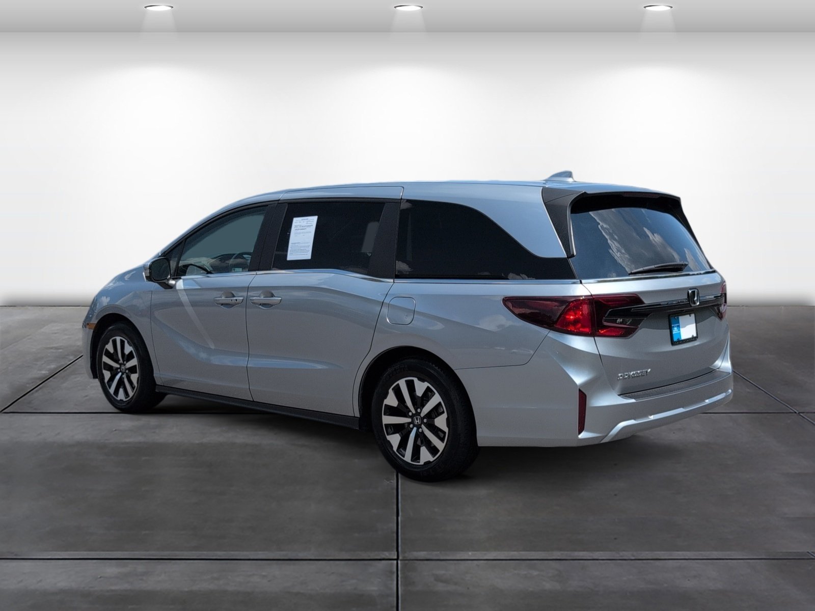 Certified 2025 Honda Odyssey EX-L image 3