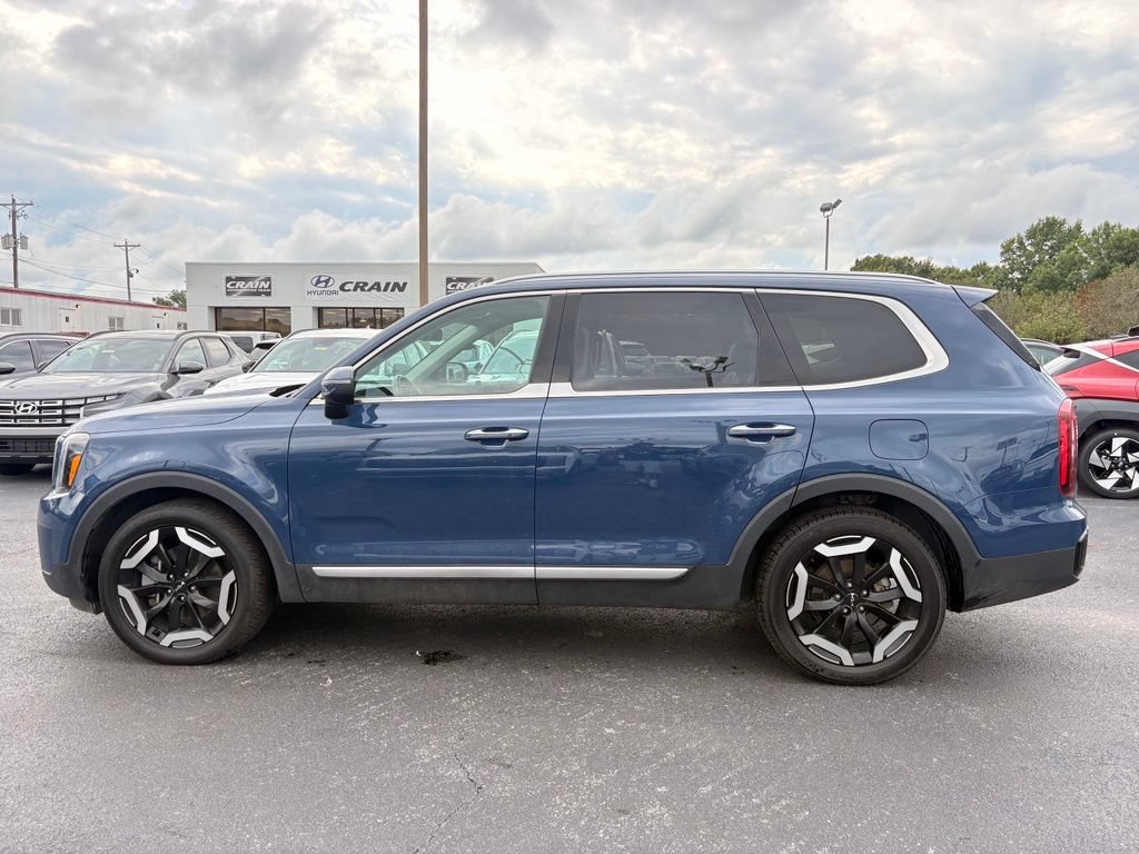 Used 2025 Kia Telluride S AWD/4WD image 4