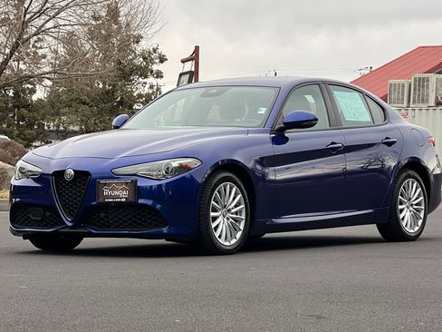 Used 2022 Alfa Romeo Giulia Sprint image 9