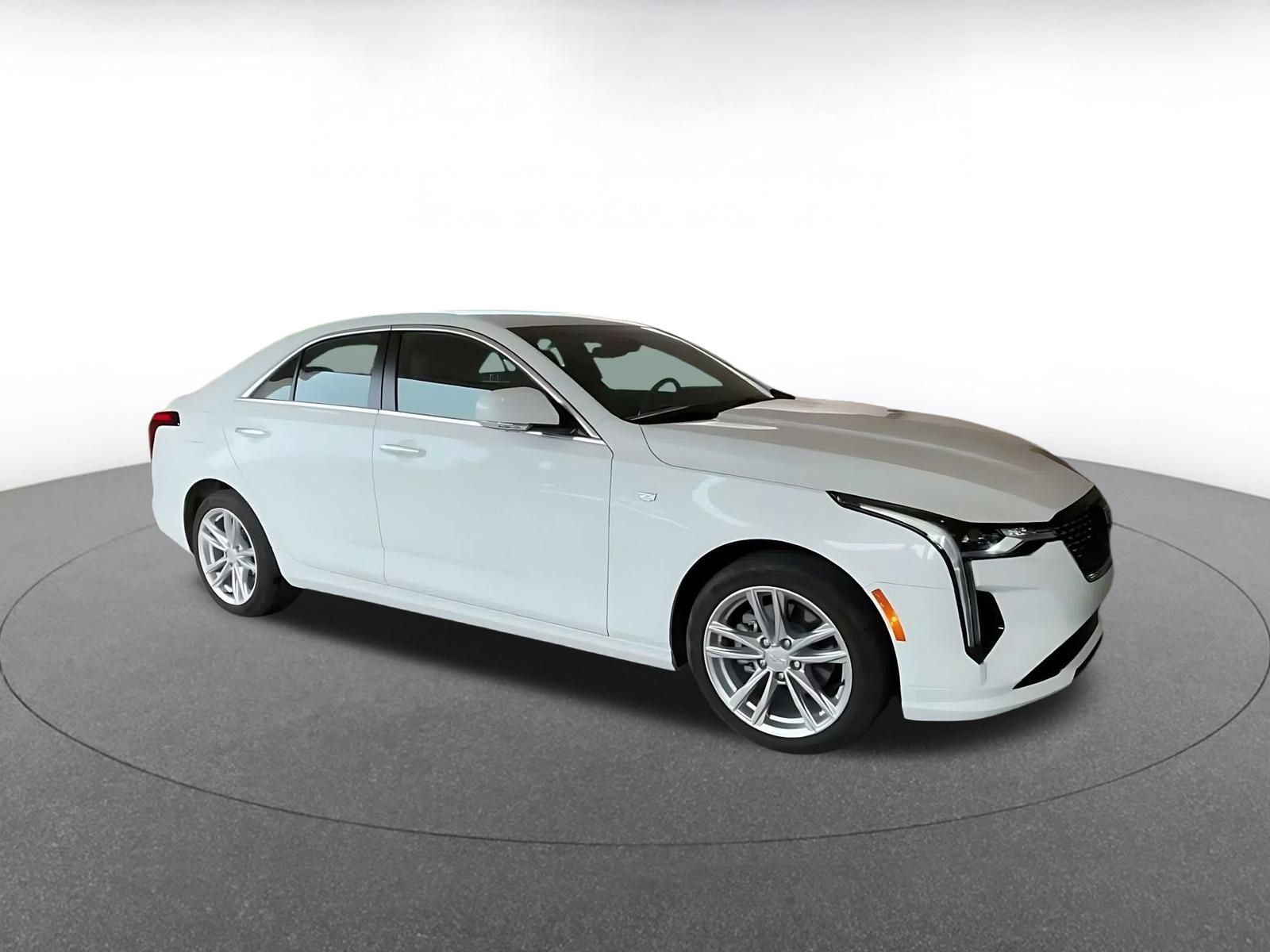 Used 2026 Cadillac CT4 Luxury AWD/4WD image 2