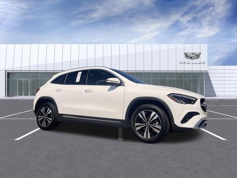 Used 2024 Mercedes-Benz GLA 250 4MATIC image 1