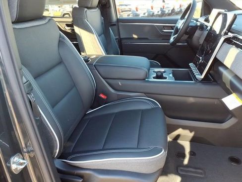 New 2026 GMC Sierra EV Elevation image 24