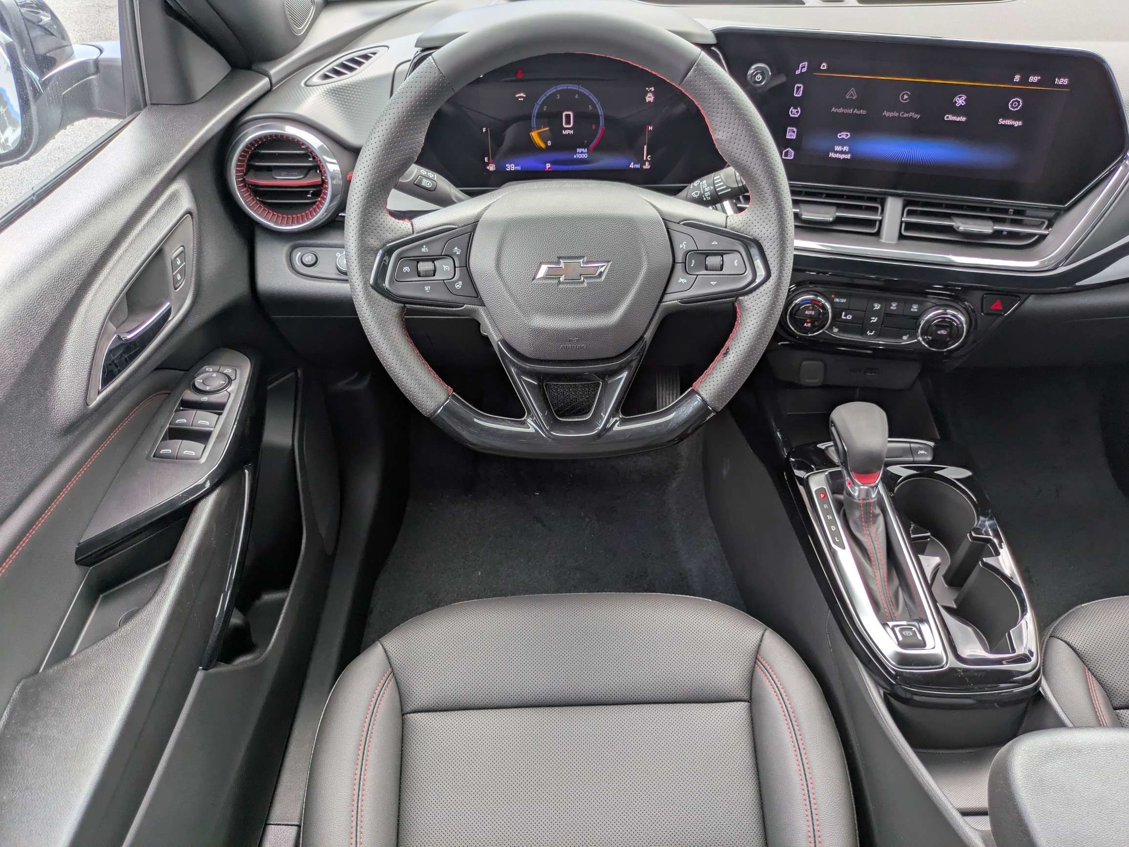 New 2026 Chevrolet Trax RS w/ Driver Confidence Package FWD image 4