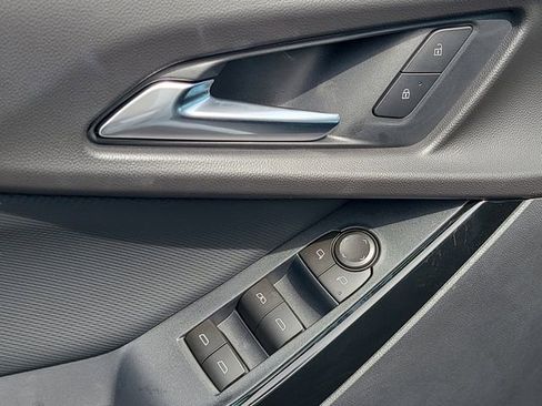 New 2026 Chevrolet Equinox LT image 16