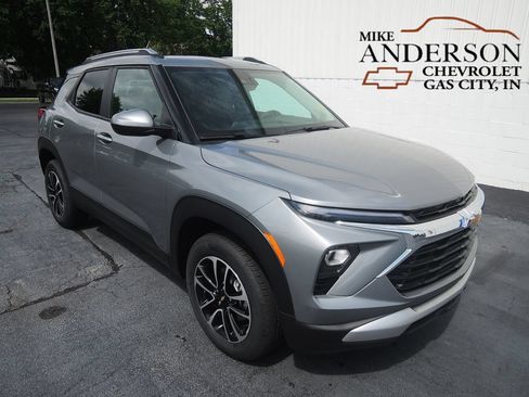 New 2026 Chevrolet TrailBlazer LT w/ Convenience Package AWD/4WD image 1