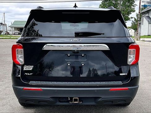 Used 2020 Ford Explorer XLT w/ Comfort Package AWD/4WD image 8